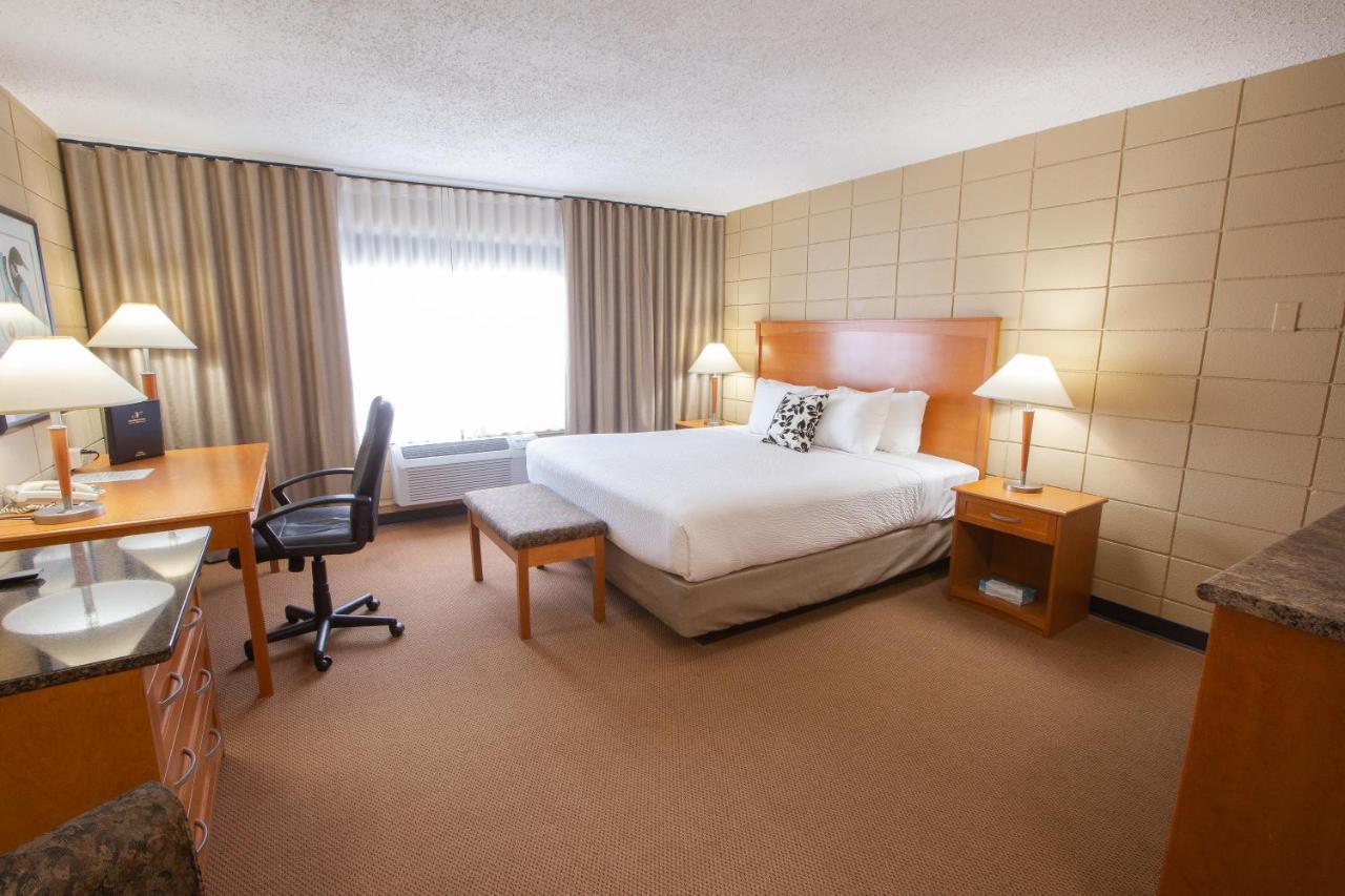 Neighbourhood Inn Hotels In Bonnyville ภายนอก รูปภาพ