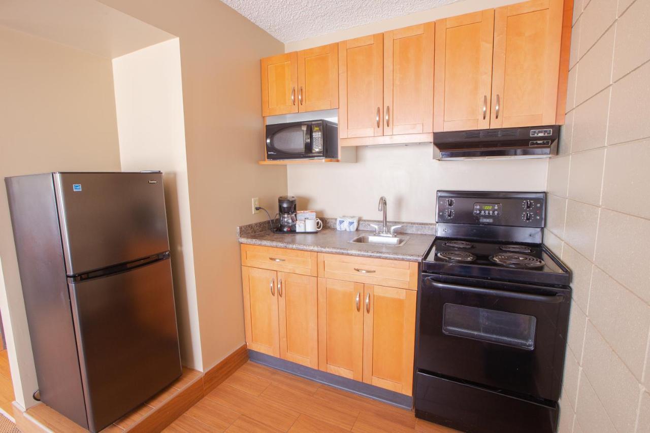 Neighbourhood Inn Hotels In Bonnyville ภายนอก รูปภาพ