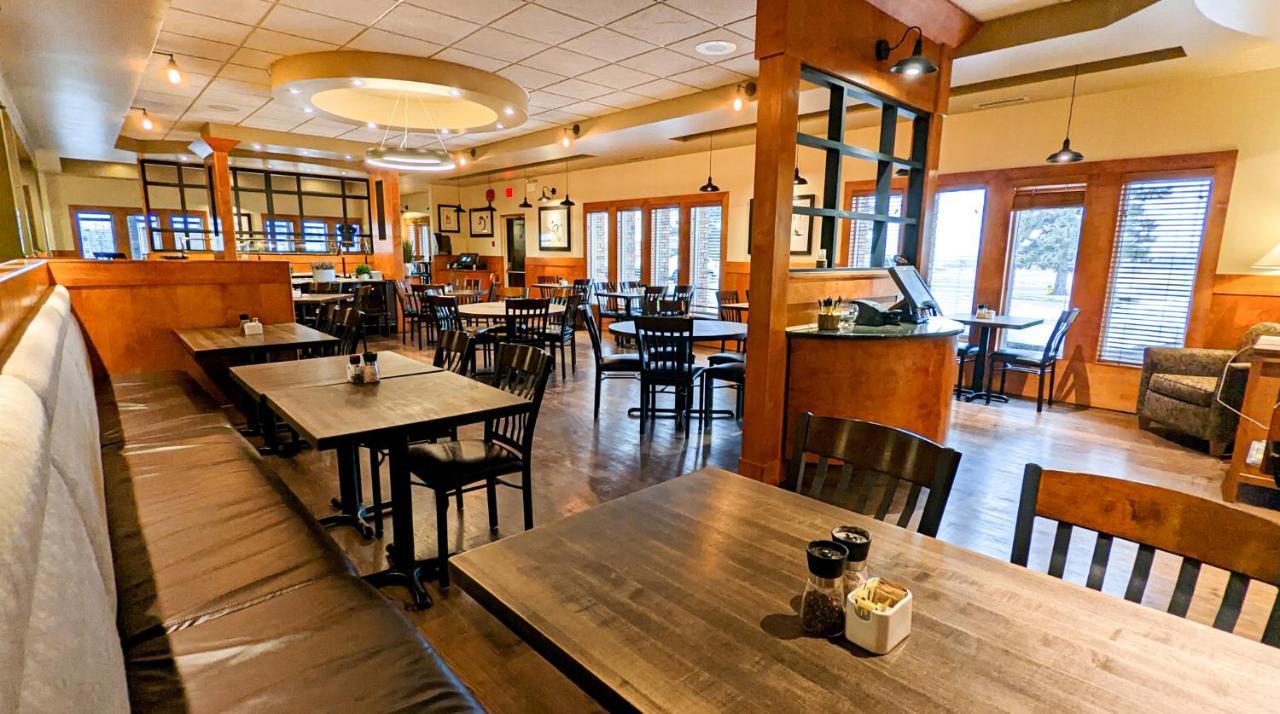 Neighbourhood Inn Hotels In Bonnyville ภายนอก รูปภาพ