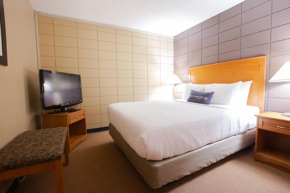 Neighbourhood Inn Hotels In Bonnyville ภายนอก รูปภาพ